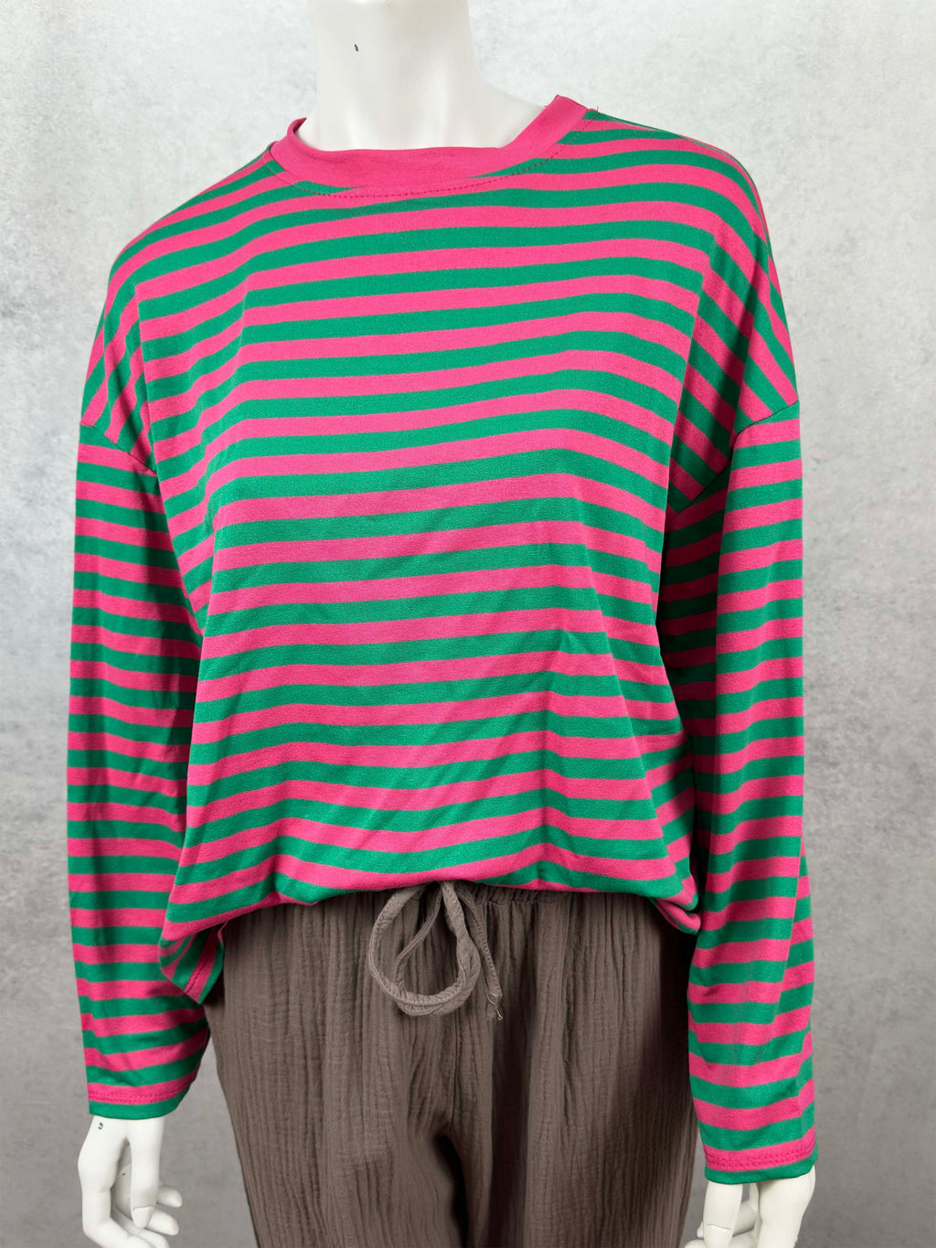 Oversize Langarmshirt mit pink gruenen Streifen