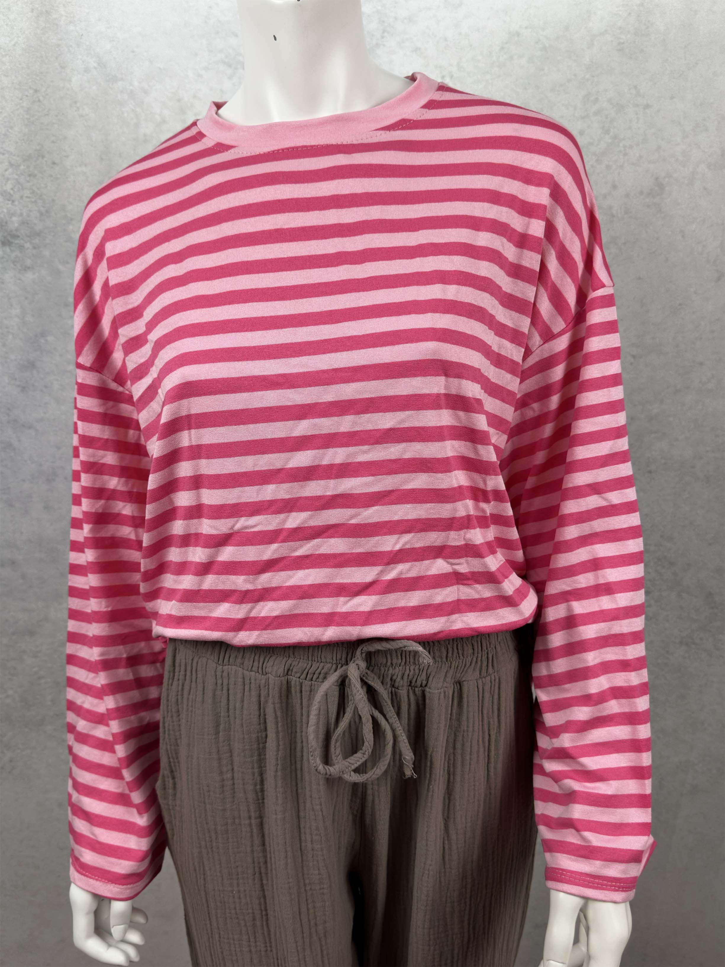 Oversize Langarmshirt mit pink rosa Streifen