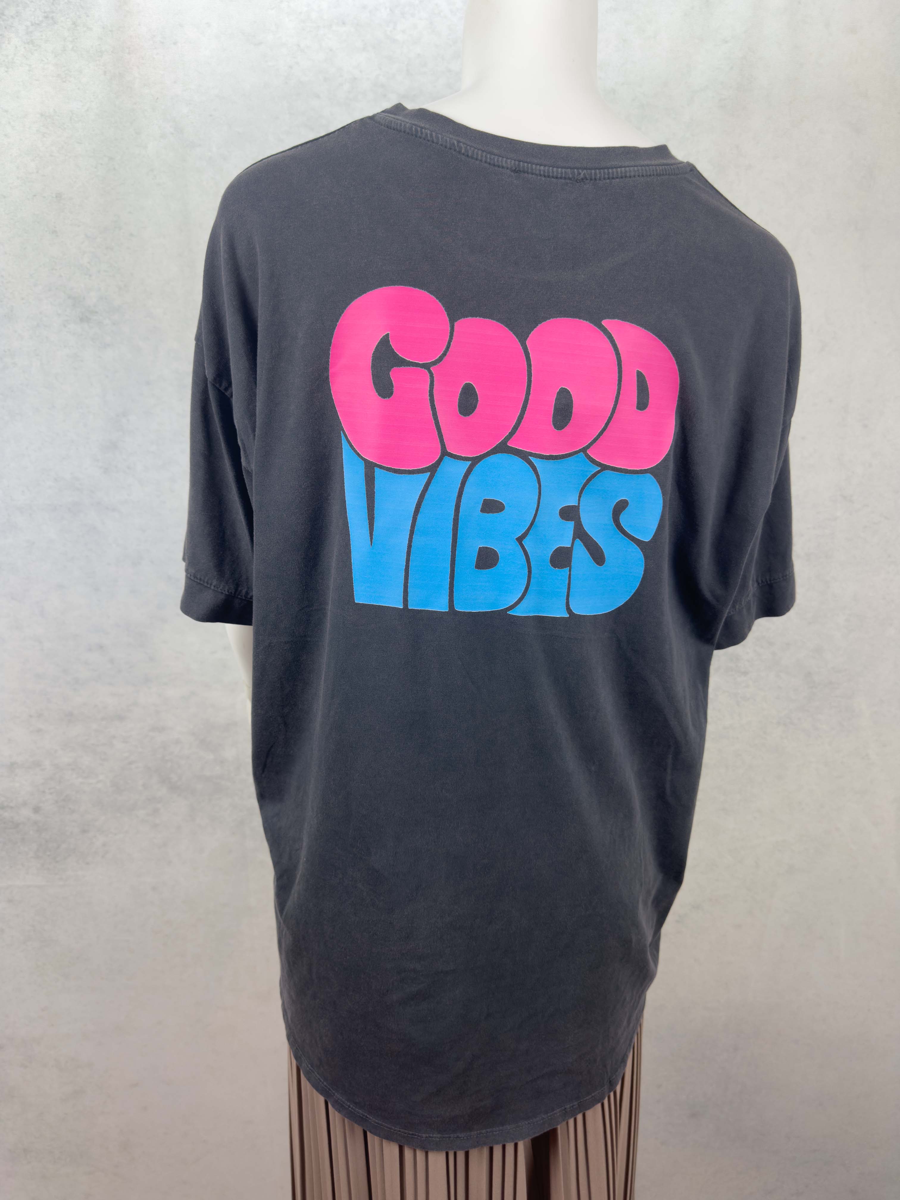 Anthrazitfarbenes oversized damenshirt mit Good Vibes aufdruck