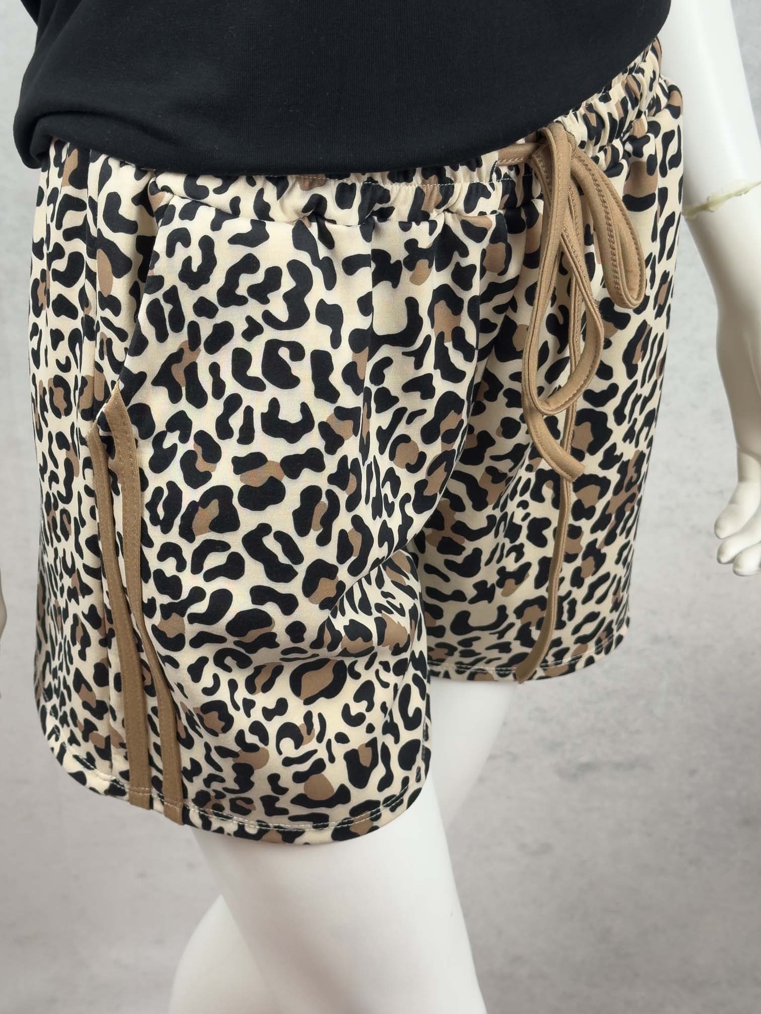 Kurze Leo Shorts in Beige Braun mit elastischem Bund und Bindeband