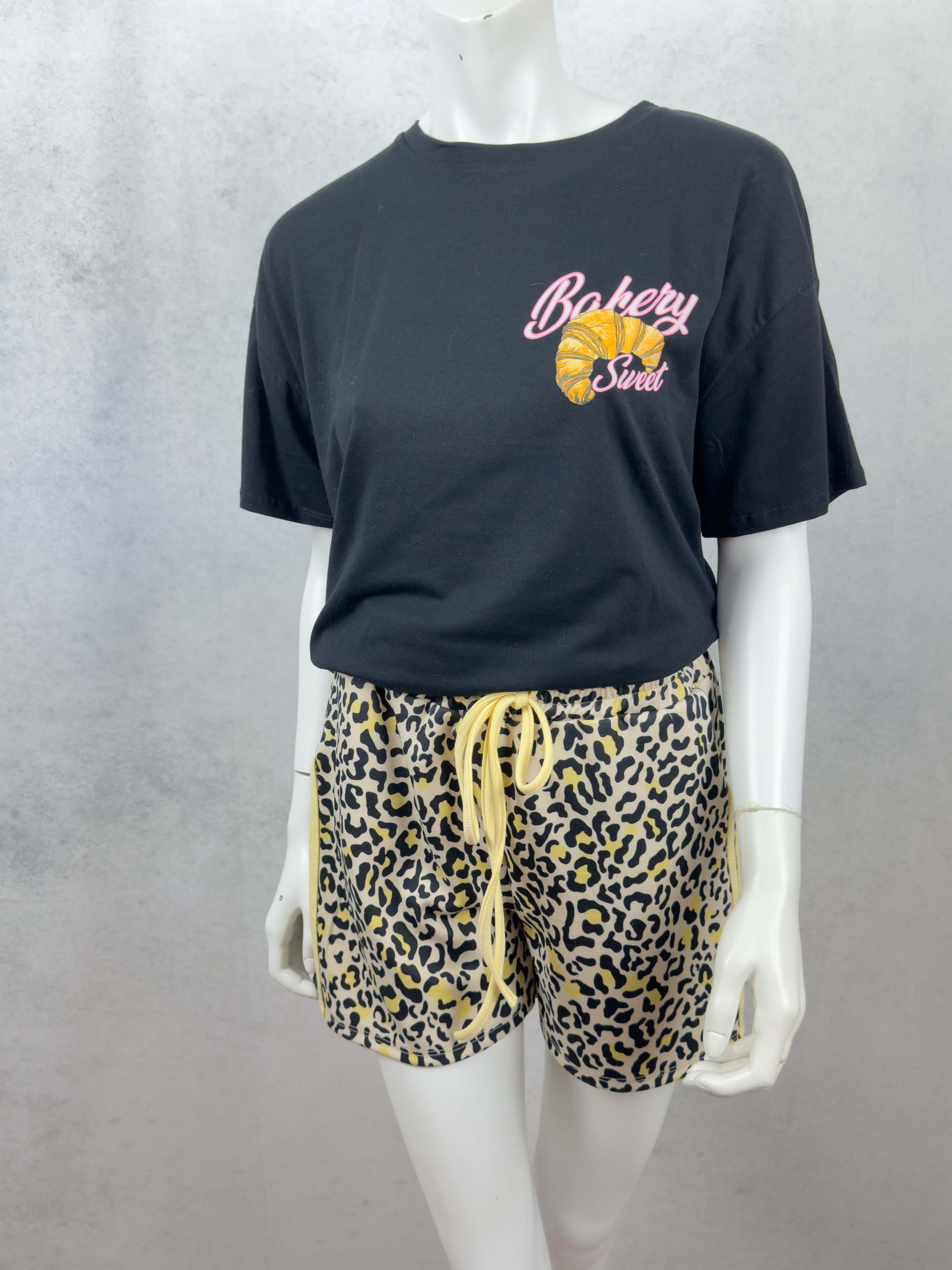 Kurze Leo Shorts in Beige Gelb mit elastischem Bund und Bindeband