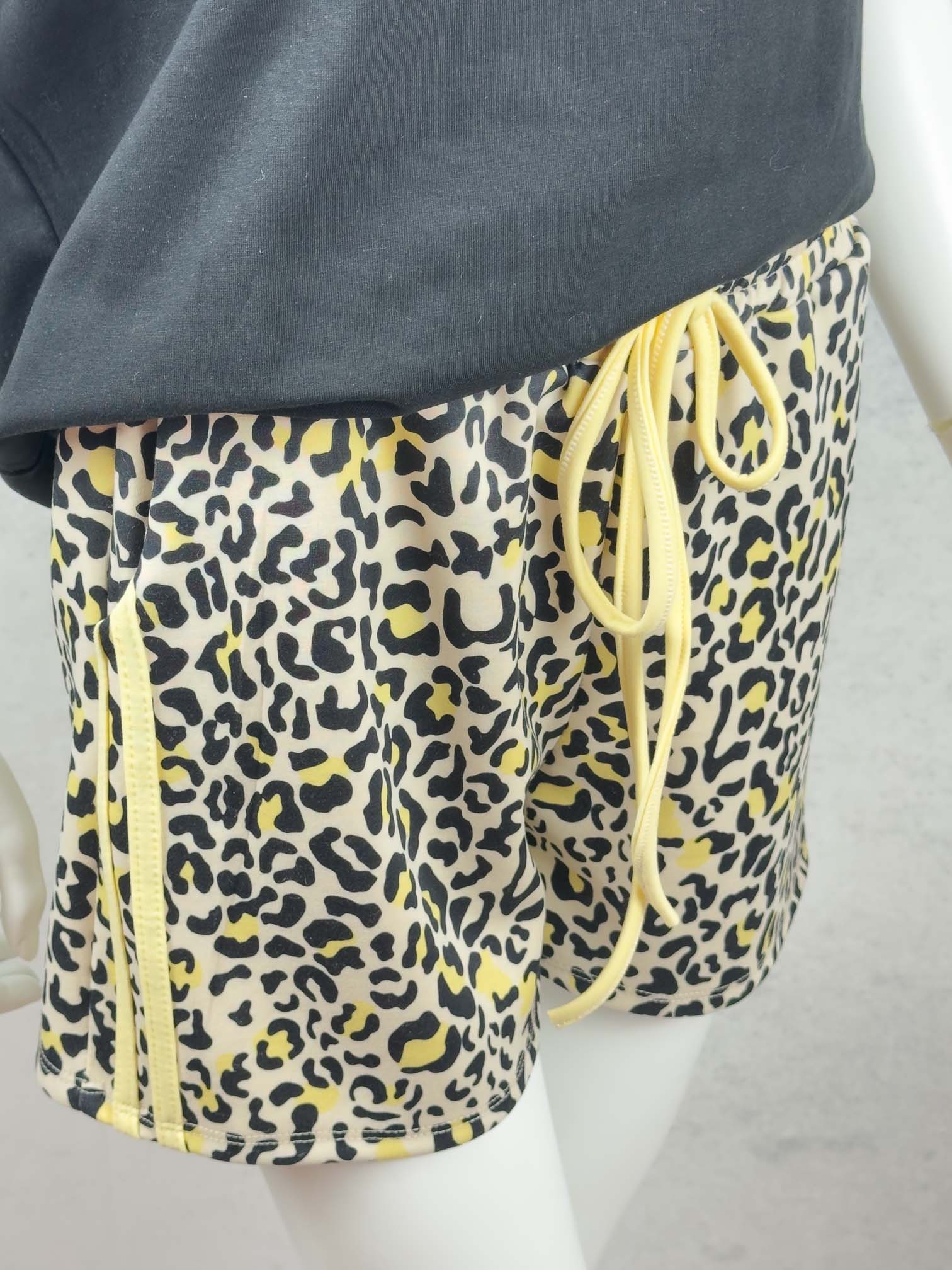 Kurze Leo Shorts in Beige Gelb mit elastischem Bund und Bindeband