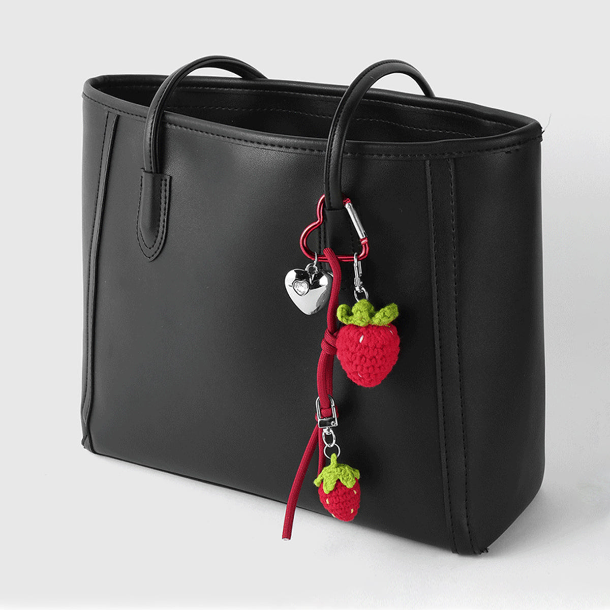 Taschenanhänger "Plüsch-Erdbeere"